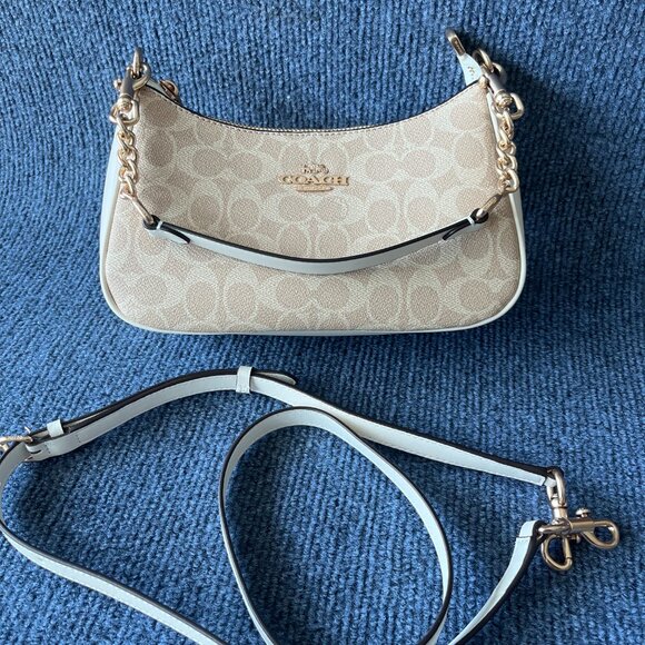 Coach fashion Women's Bag Fashionable Cream Handbag - Picture 3 of 9